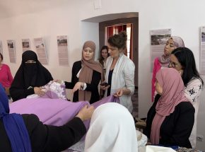 Visiting American Artist Hillary Waters Fayle visited Tipaza outside Algiers where she spoke with a group of local artisan women about their work.